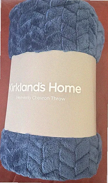 Kirkland’s Home Heavenly Chevron Throw 50x60 Dark Denim Blue Plush Soft Blanket